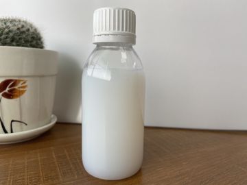 Líquido blanco lechoso del organosilicio del polímero del suavizador amino especial del silicón para alisar